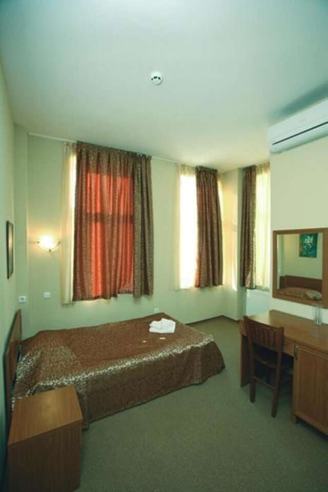 Отель Hotel Varosha Ловеч-49